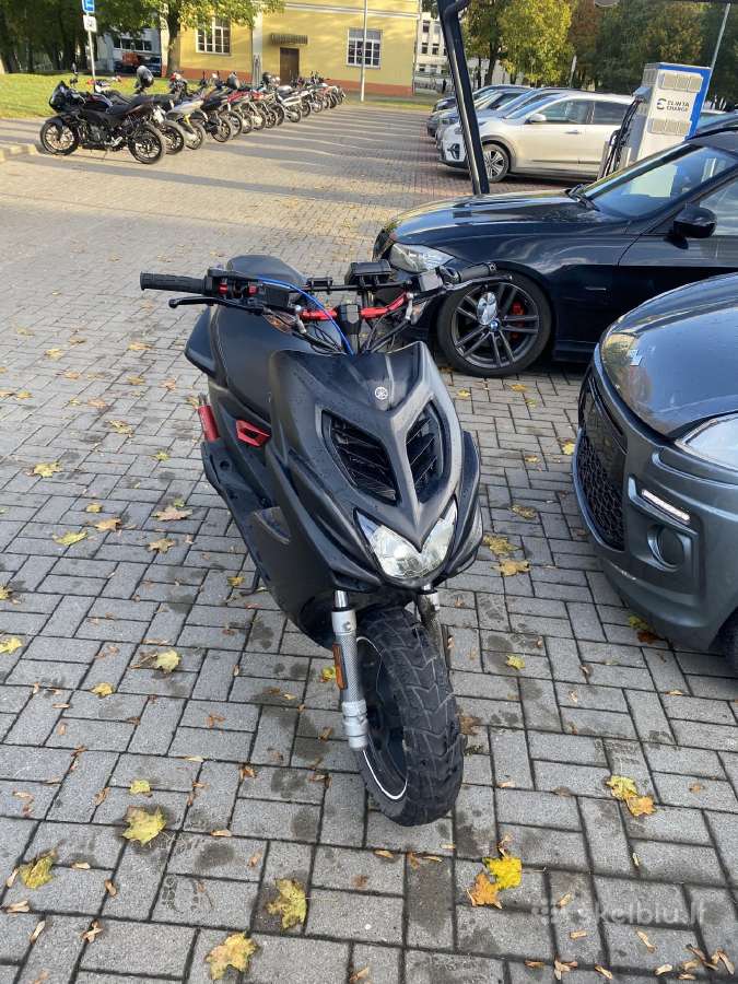 Yamaha Aerox Naked-r 2015 - nuotraukos Nr. 2