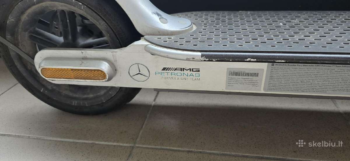 Xiaomi Mi Electric Scooter Pro 2 Mercedes Amg - nuotraukos Nr. 2