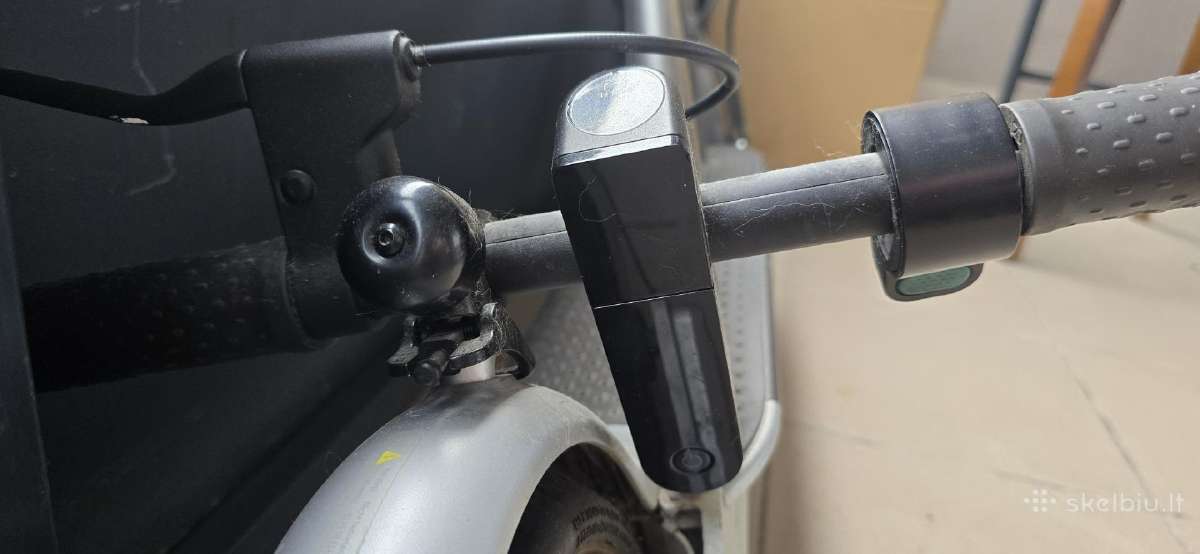 Xiaomi Mi Electric Scooter Pro 2 Mercedes Amg - nuotraukos Nr. 3