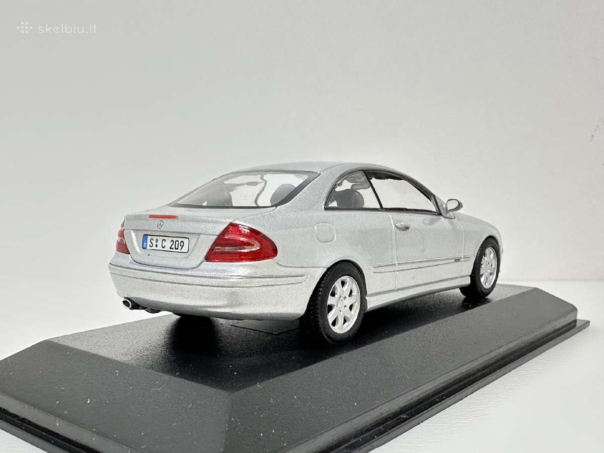 Mercedes-benz Clk Coupe C209 2001 sidabro 1:43 - nuotraukos Nr. 5