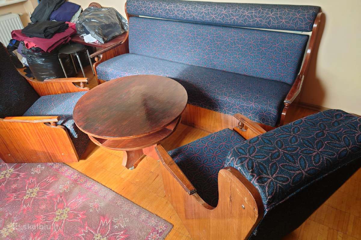 Senoviniai sofa, foteliai, staliukas - nuotraukos Nr. 2