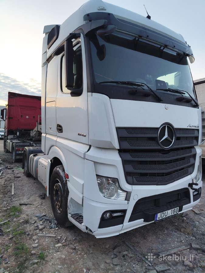 Parduodu MB Actros 2016 metu su defektu - nuotraukos Nr. 2