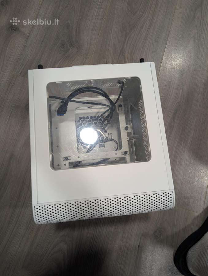 Thermaltake Core V1 Snow edition - nuotraukos Nr. 2
