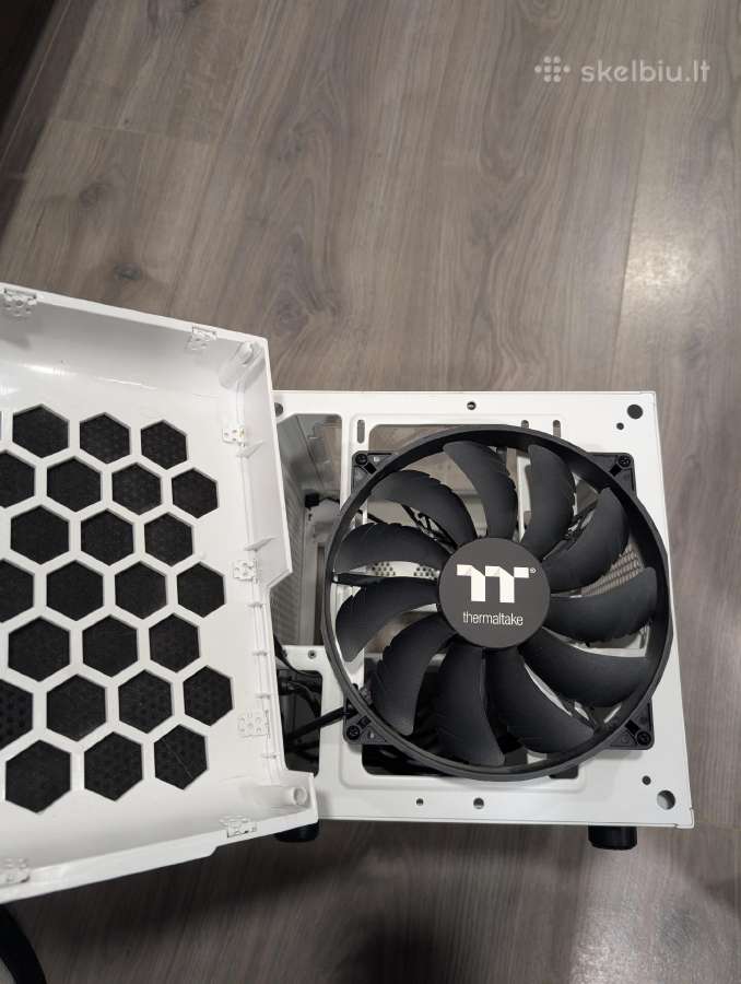 Thermaltake Core V1 Snow edition - nuotraukos Nr. 3