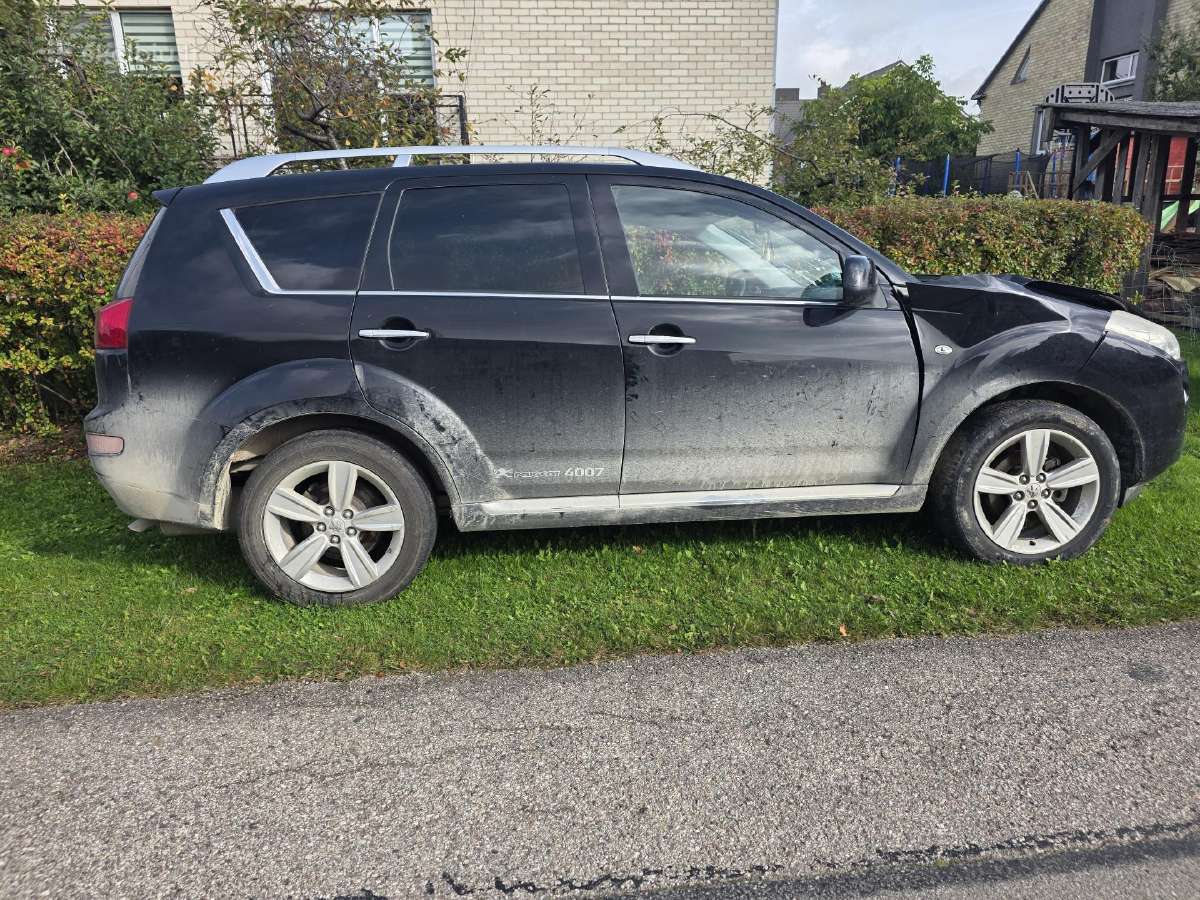 Parduodamas Peugeot 4007 - nuotraukos Nr. 4
