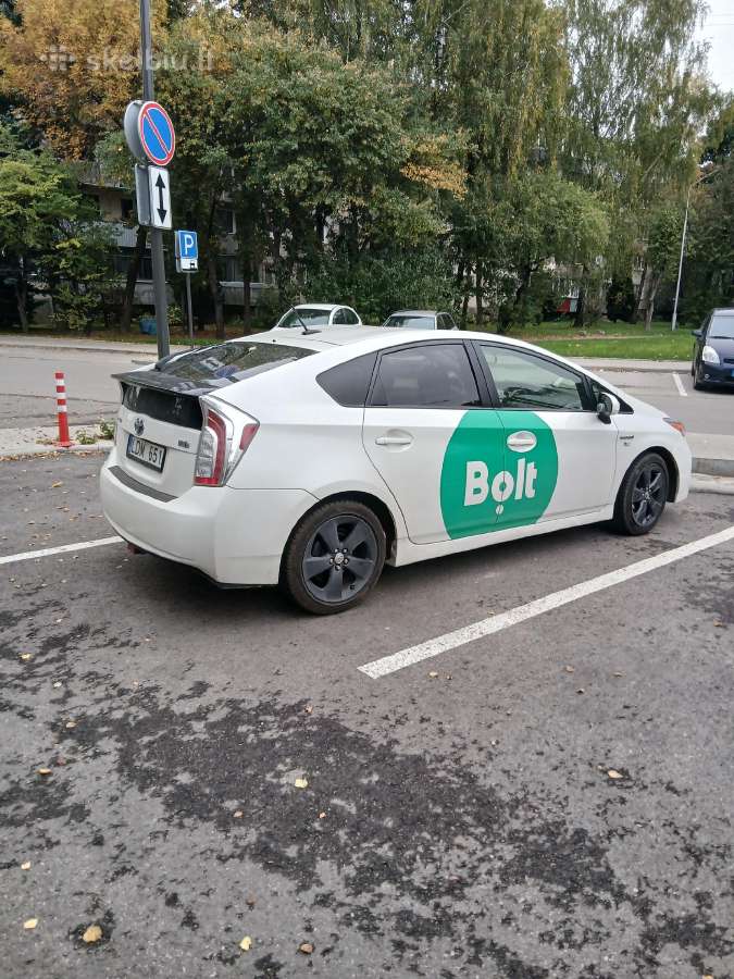 Prius nuoma - nuotraukos Nr. 2