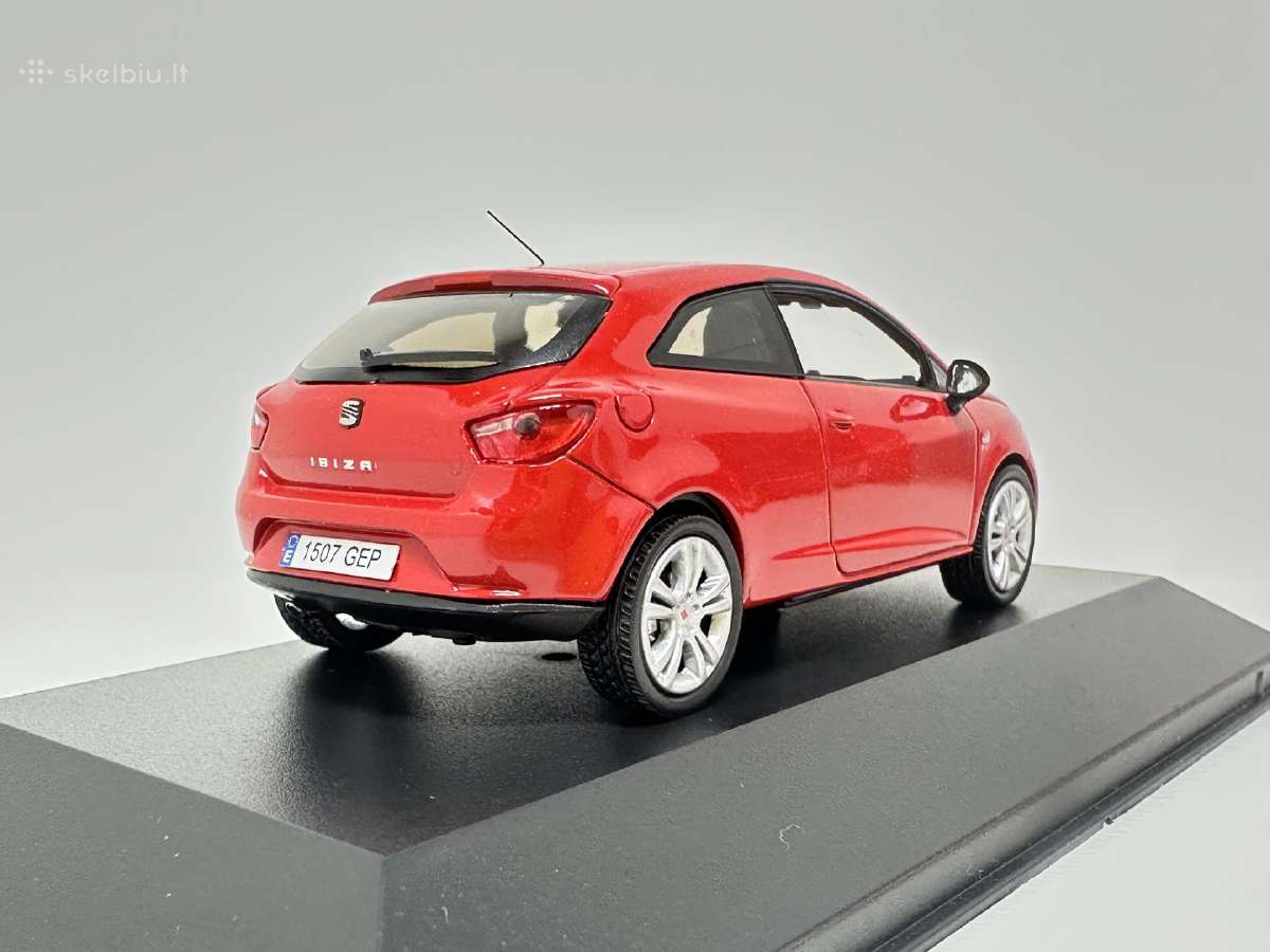 Seat Ibiza Sc 2008 raudona 1:43 Fischer - nuotraukos Nr. 5