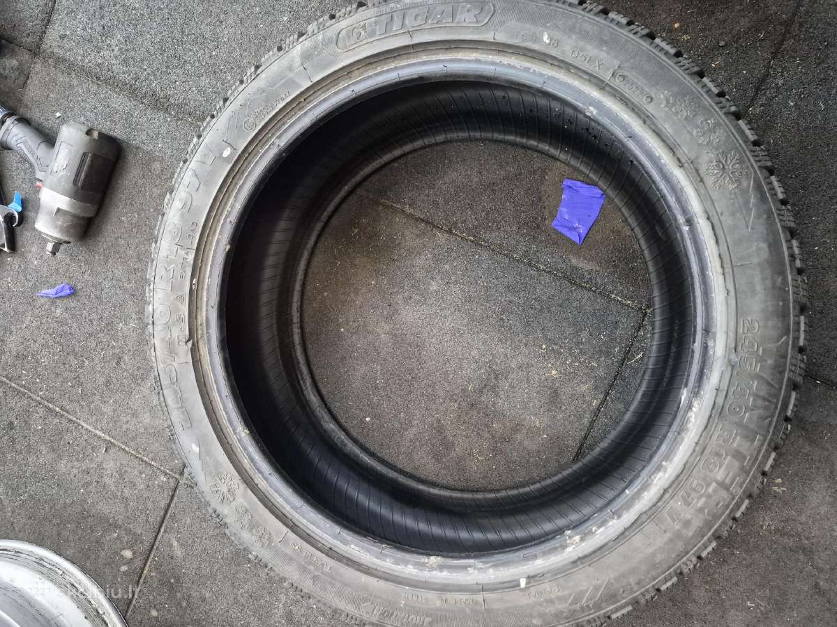 245/40 R18 Žieminės padangos - nuotraukos Nr. 2