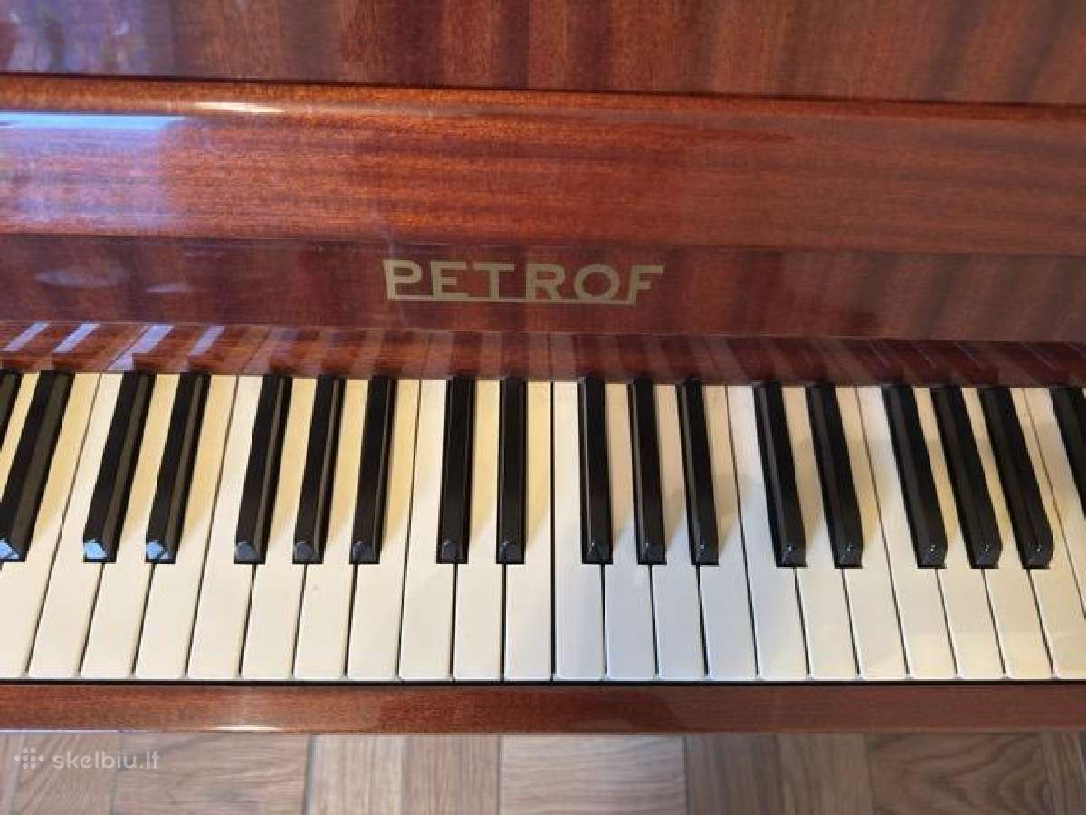 Pianinas Petrof - nuotraukos Nr. 2