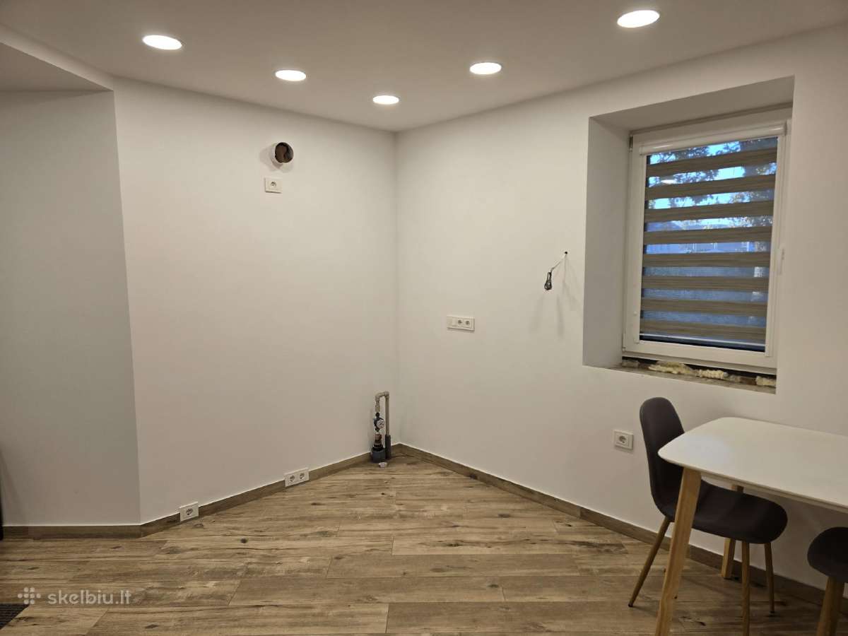 Pilnai įrengtos patalpos Plungėje, Stoties g. 32a - nuotraukos Nr. 7