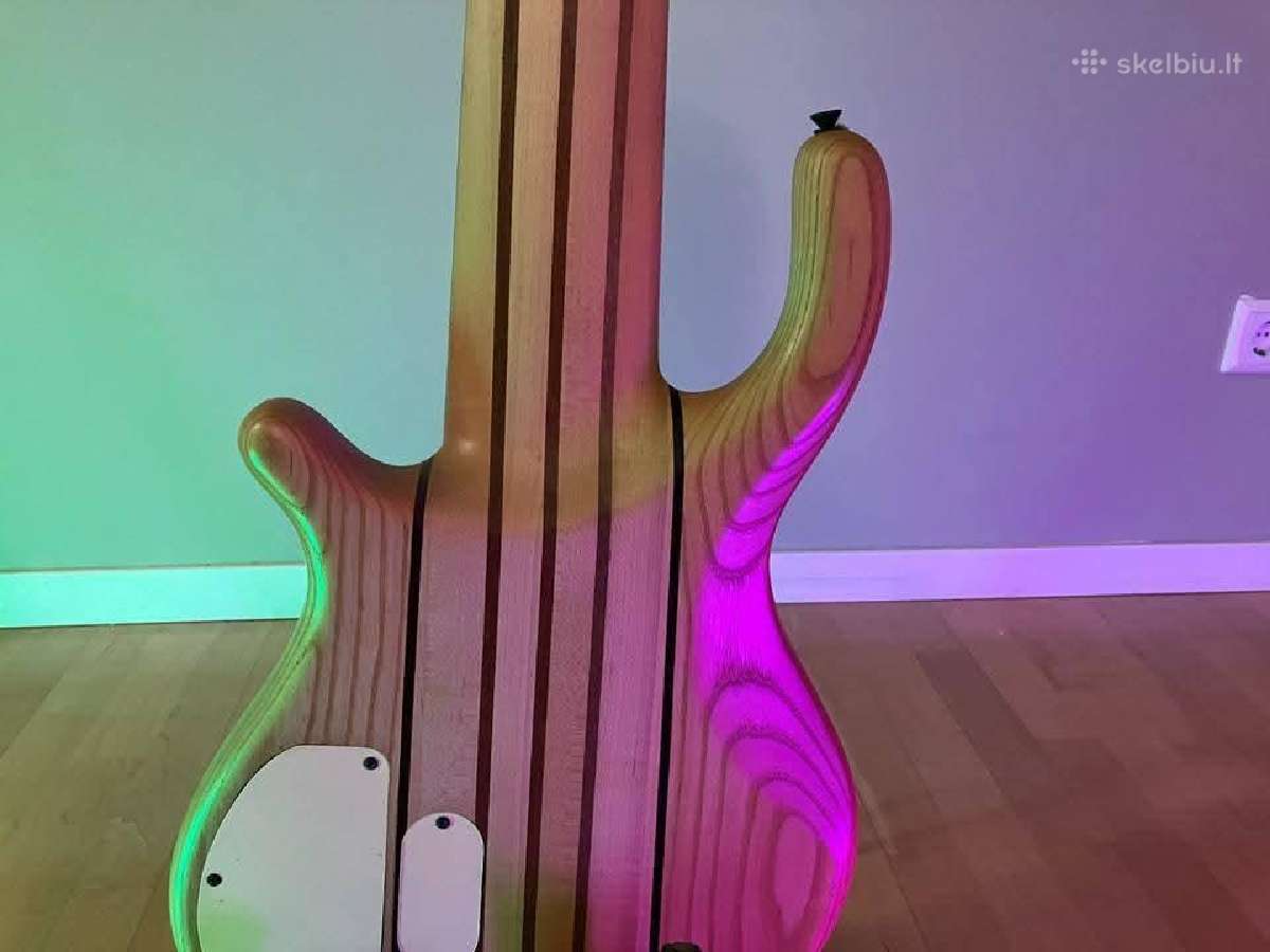 Santander b-7 string bass. - nuotraukos Nr. 7
