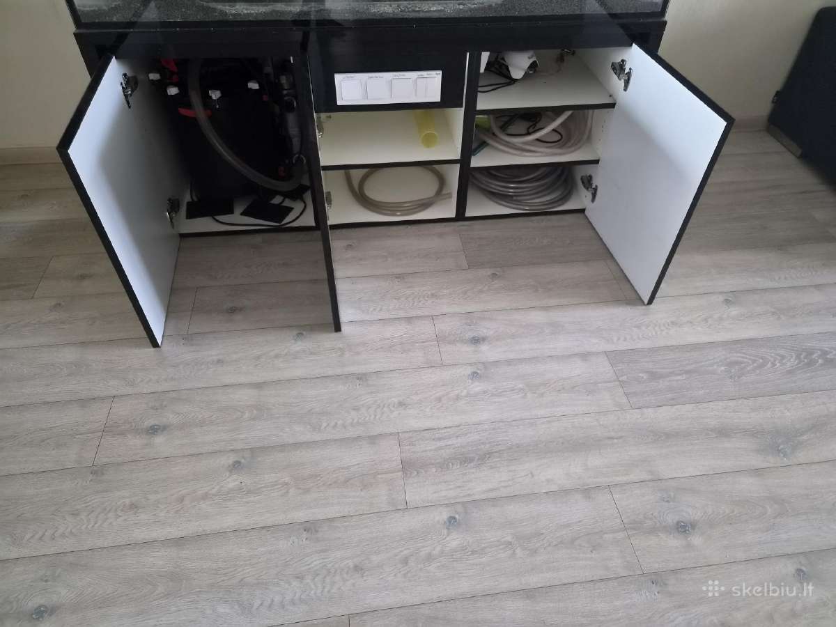 Parduodamas 450 L Akvariumas Su Spintele Ir Įranga - nuotraukos Nr. 2
