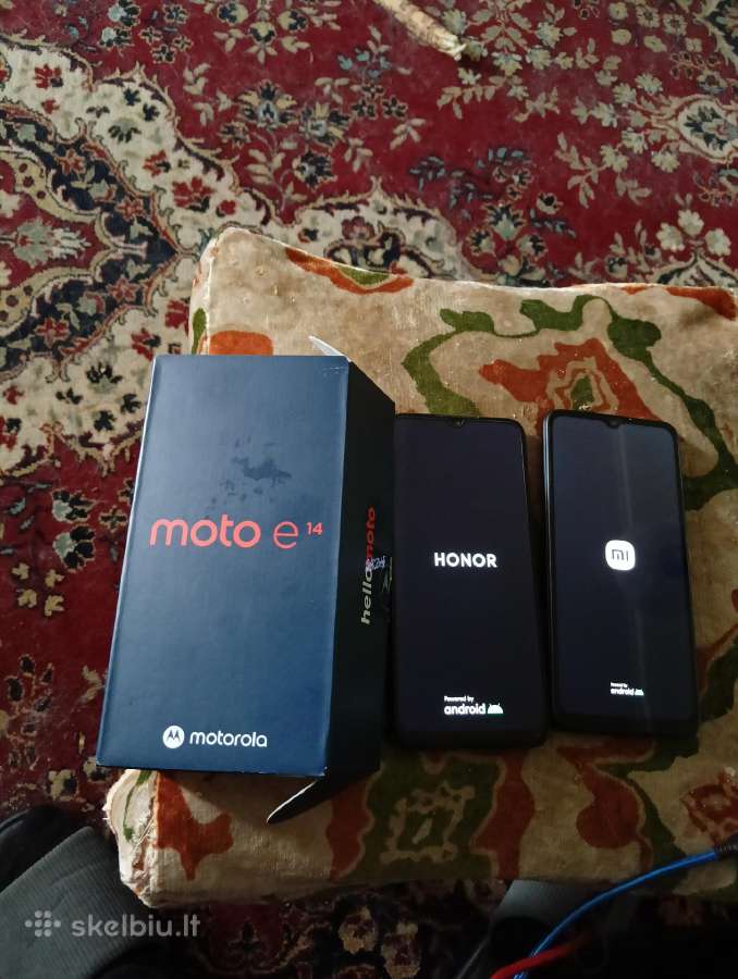 Du mobeleji telefonai - nuotraukos Nr. 2