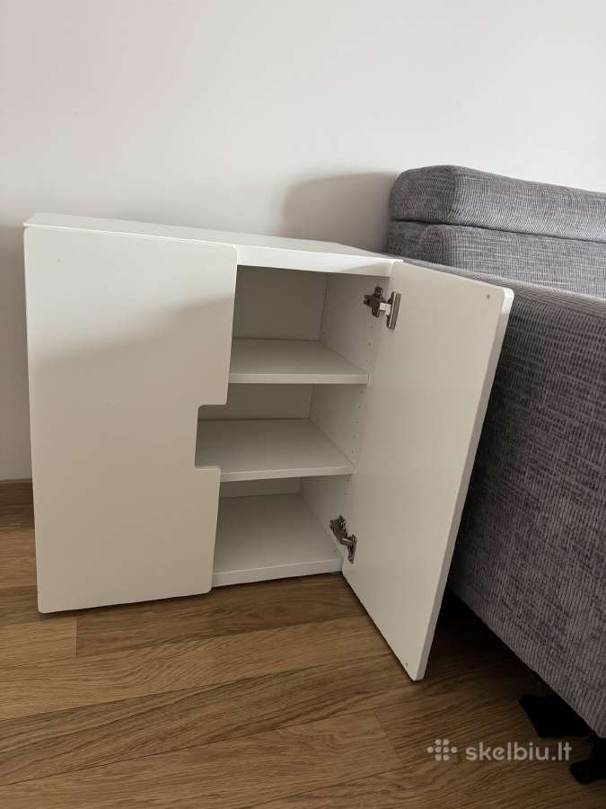Balta Ikea spintelė su dvejomis durelėmis - nuotraukos Nr. 3