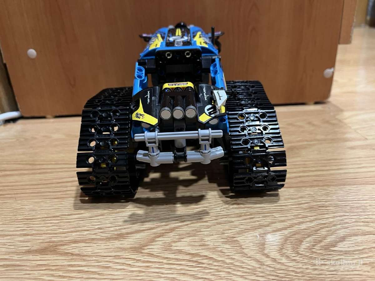 Lego Technic 42065 RC Tracked Racer – veikiantis - nuotraukos Nr. 4