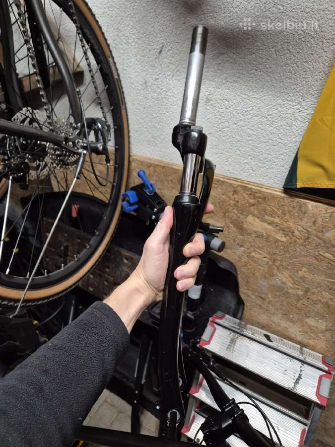 28 colių V-brake Suntour dviračio šakė - nuotraukos Nr. 2