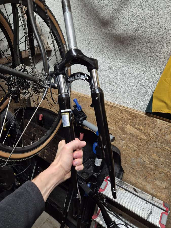 28 colių V-brake Suntour dviračio šakė - nuotraukos Nr. 4