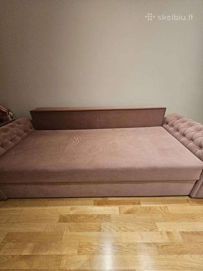 Šviesiai rožinė velvetinė sofa-lova. - nuotraukos Nr. 4