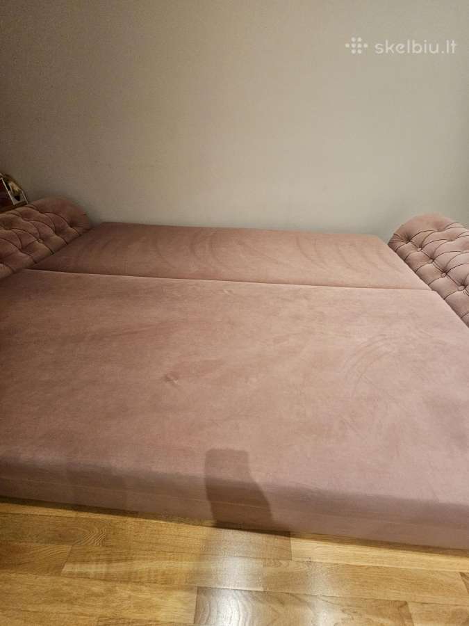 Šviesiai rožinė velvetinė sofa-lova. - nuotraukos Nr. 9