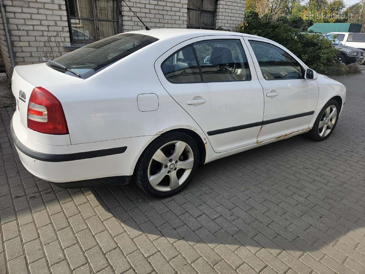 Skoda Octavia - nuotraukos Nr. 4
