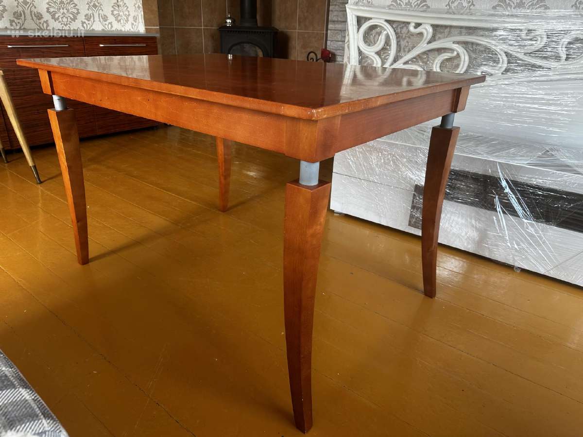 Medinis tvirtas stalas su elegantiškom kojom - nuotraukos Nr. 2