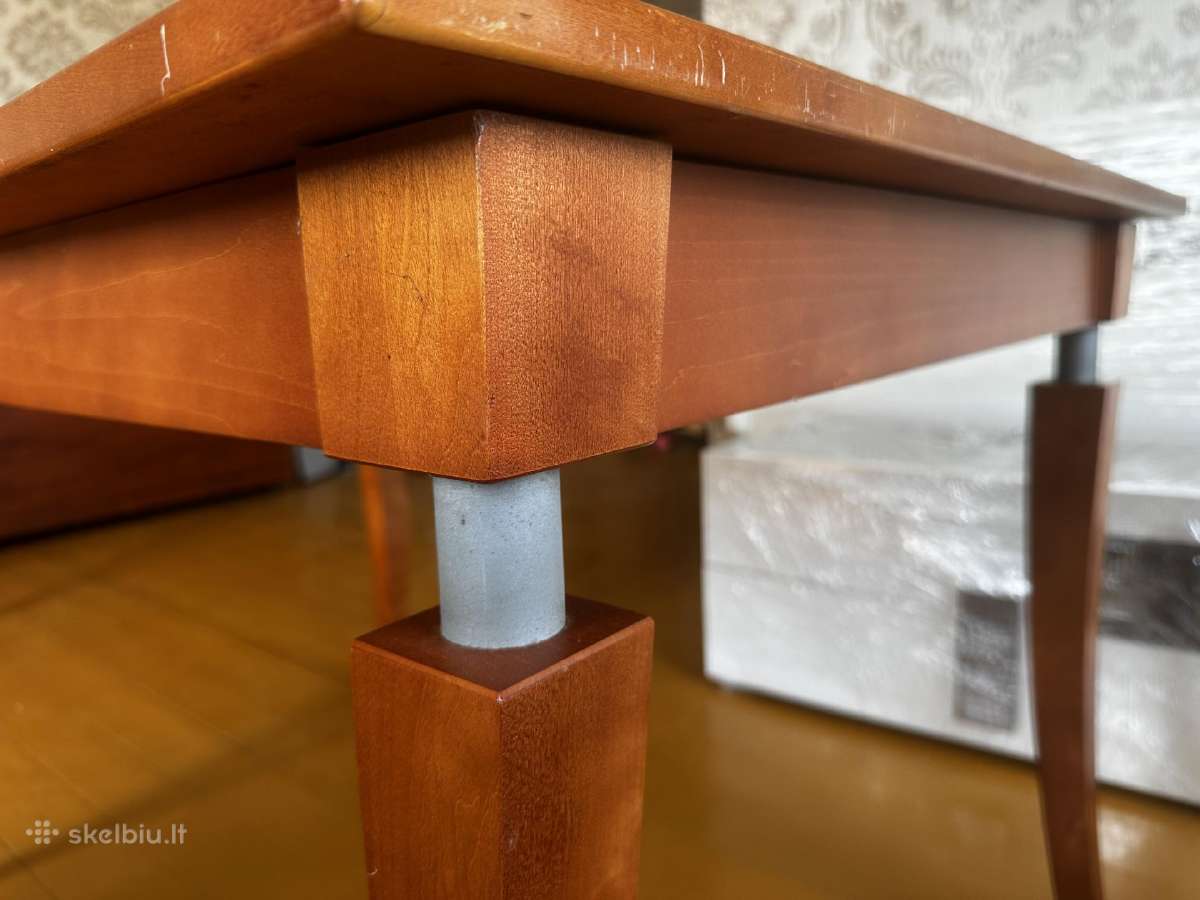Medinis tvirtas stalas su elegantiškom kojom - nuotraukos Nr. 3