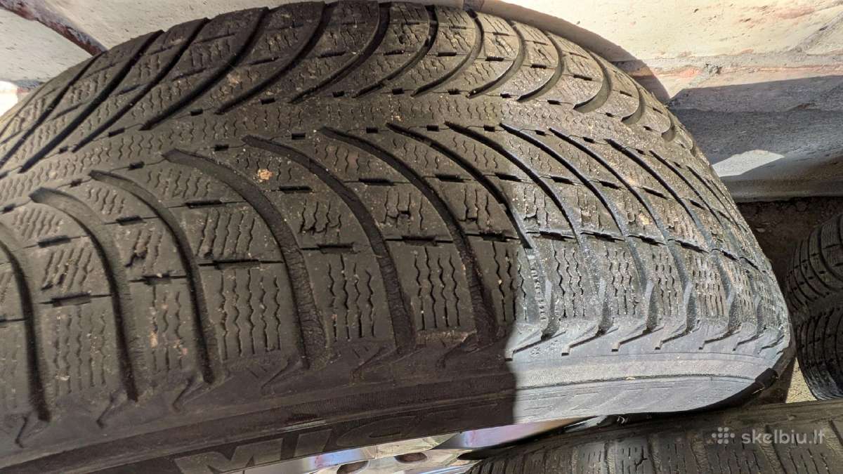 Volvo XC60 ratlankiai R17 - nuotraukos Nr. 4