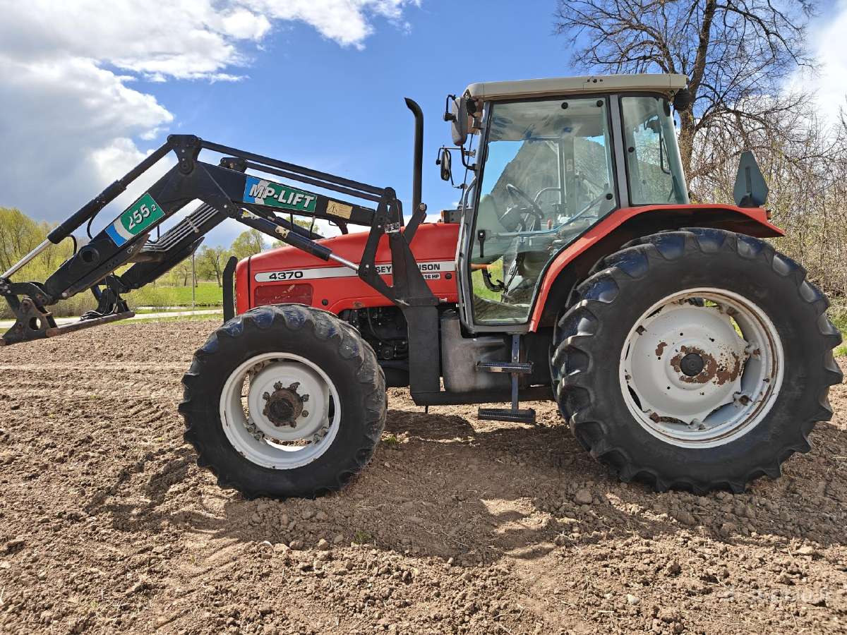 Massey Ferguson 4370 - nuotraukos Nr. 10