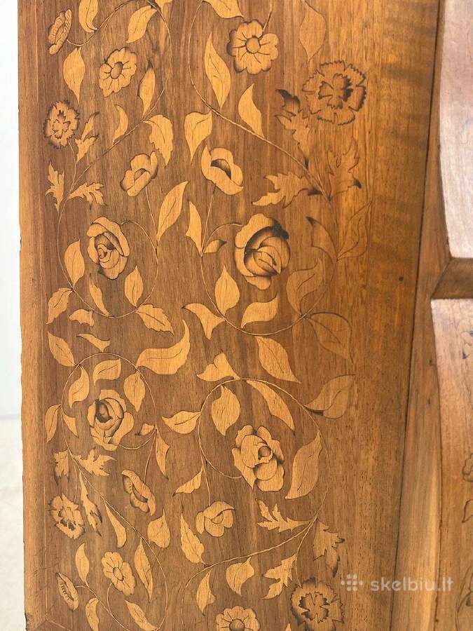 Chippendale stiliaus riešutmedžio spintelė - nuotraukos Nr. 10