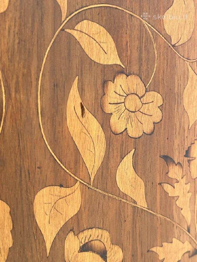 Chippendale stiliaus riešutmedžio spintelė - nuotraukos Nr. 18