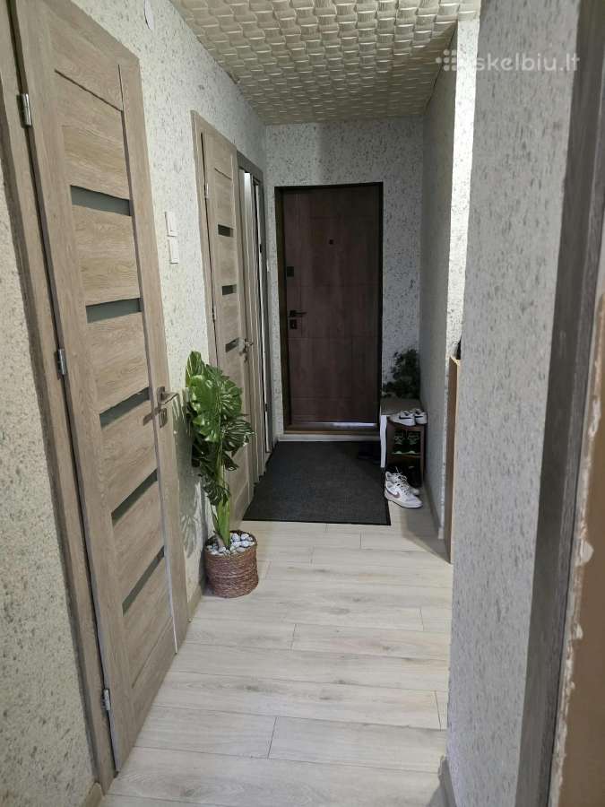 Parduodamas erdvus 2 k.butas su balkonu ir rusiu. - nuotraukos Nr. 2