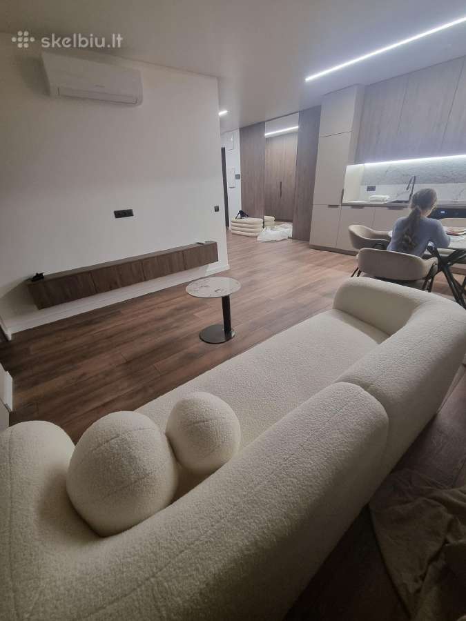 Nauja šiuolaikiška svetaines sofa. - nuotraukos Nr. 4