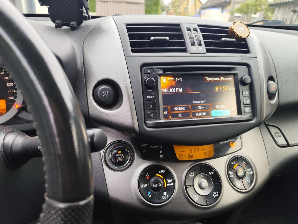 Toyota Rav4 - nuotraukos Nr. 8