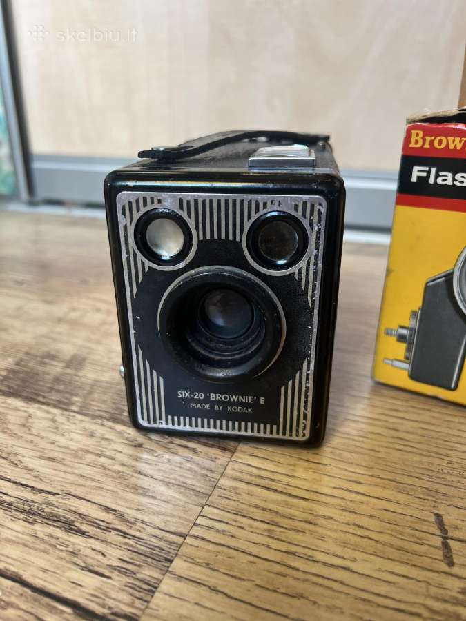 Kodak Six-20 Brownie E senovinis fotoaparatas - nuotraukos Nr. 2
