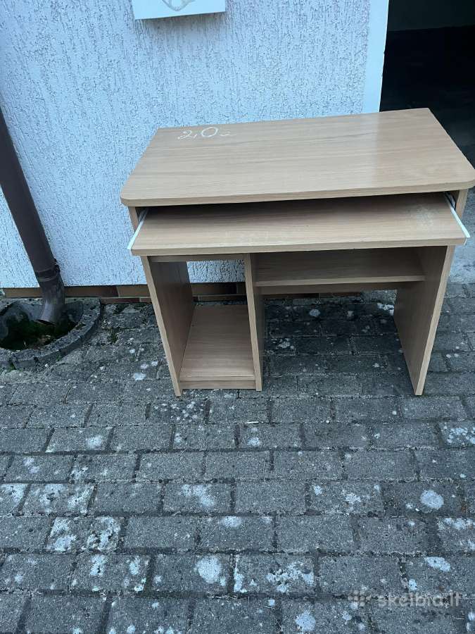 Kompiuterio stalas - nuotraukos Nr. 2