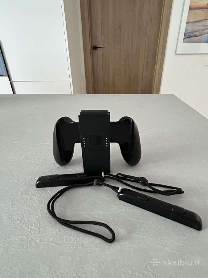 Nintendo Switch V2 Fortnite Edition + priedai - nuotraukos Nr. 8