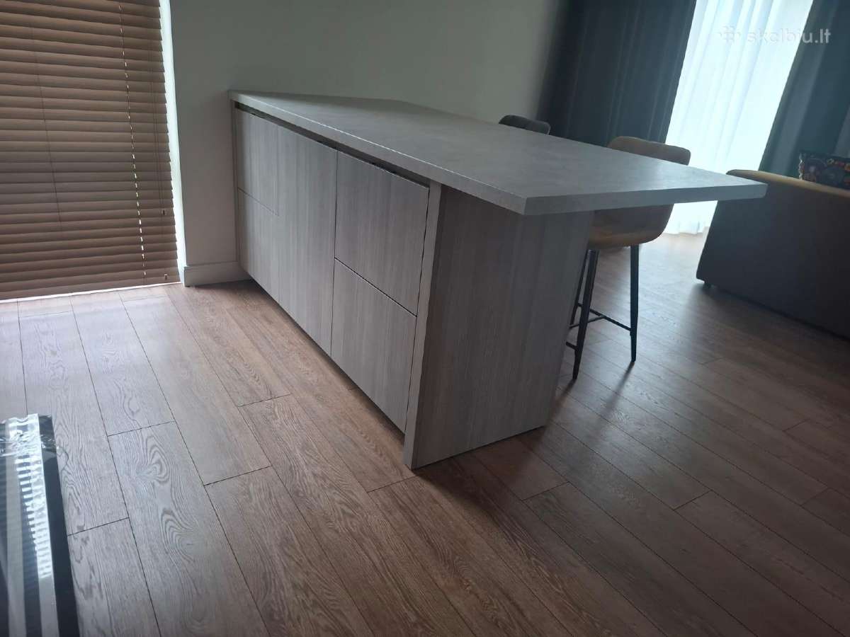 Virtuvės sala su kėdėmis - nuotraukos Nr. 2