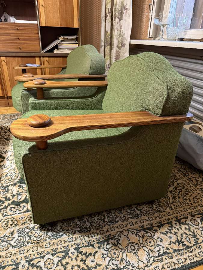 Vintažinis mid-century fotelis ir staliukas - nuotraukos Nr. 3