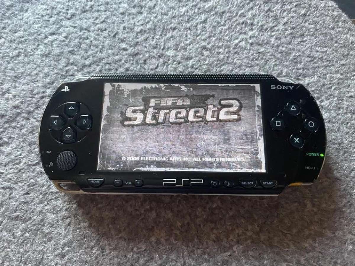 Fifa Street 2 PSP žaidimas - nuotraukos Nr. 2