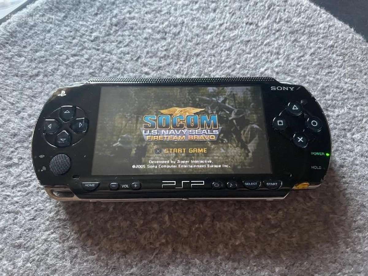Socom Us Navy Seals Fireteam Bravo PSP žaidimas - nuotraukos Nr. 2