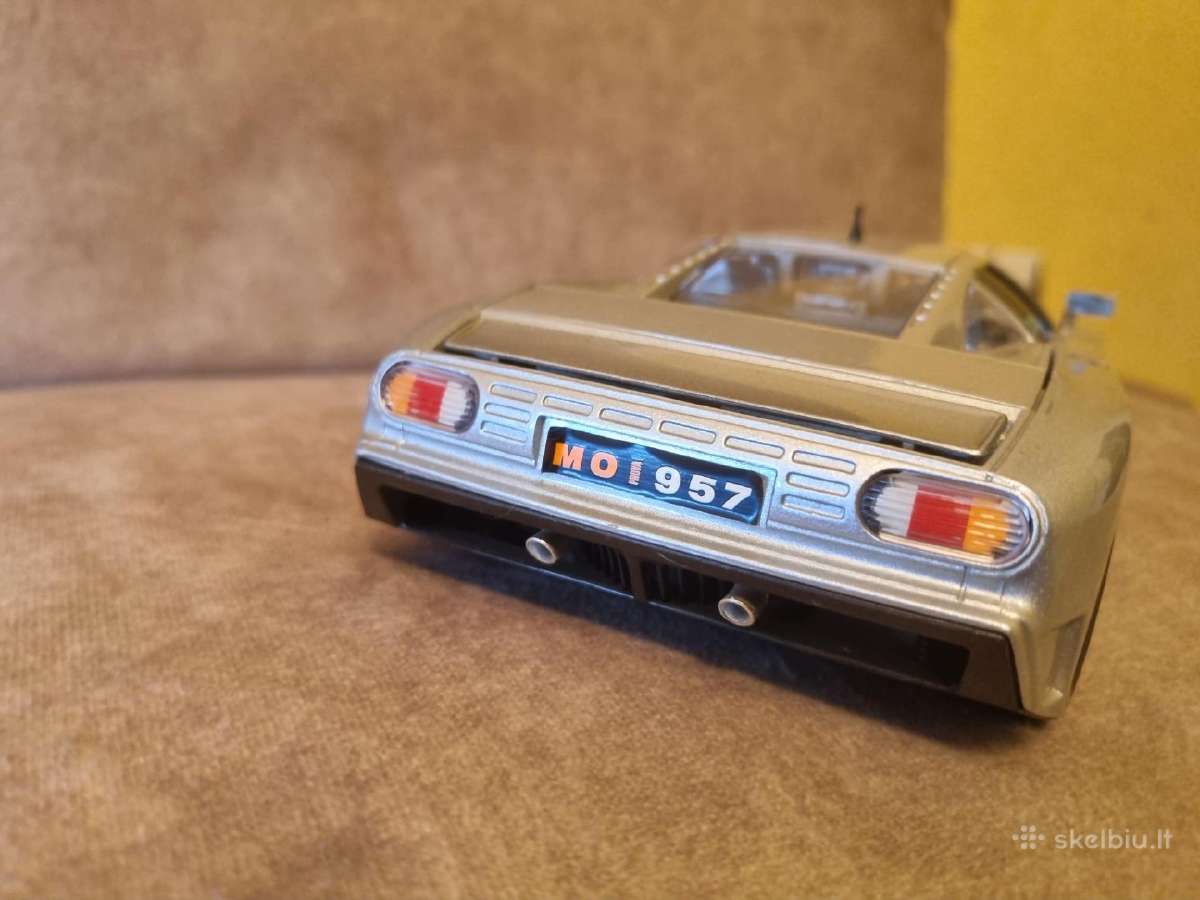 Bugatti 1/18 Bburago - nuotraukos Nr. 7