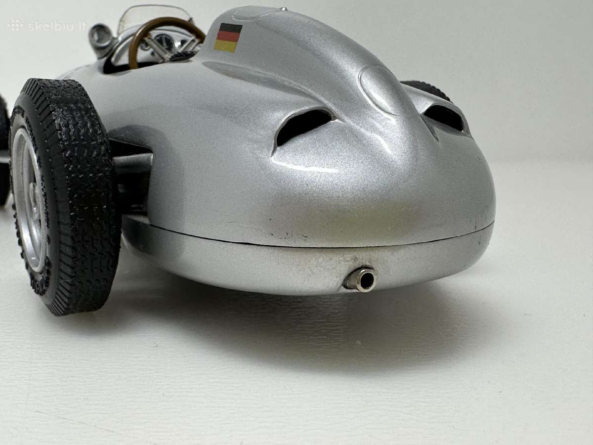 Mercedes-benz W196 1954 Silverarrow sidab 1:18 - nuotraukos Nr. 11