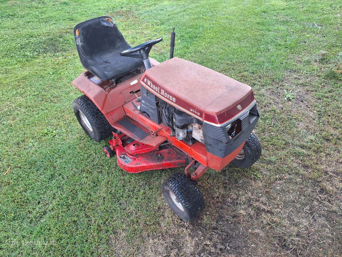 Toro Wheel Horse211-5 B&s 10hp Sodo traktoriukas - nuotraukos Nr. 3