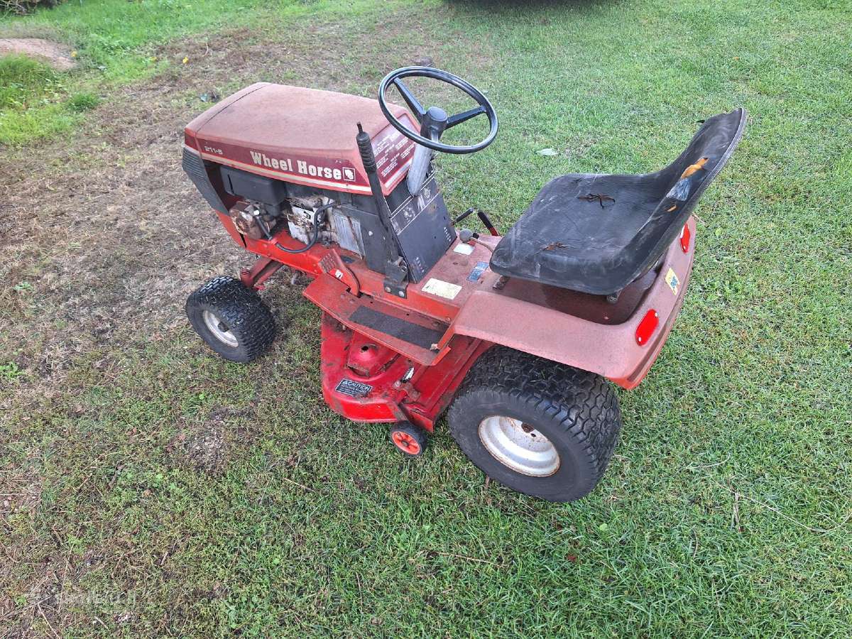 Toro Wheel Horse211-5 B&s 10hp Sodo traktoriukas - nuotraukos Nr. 7