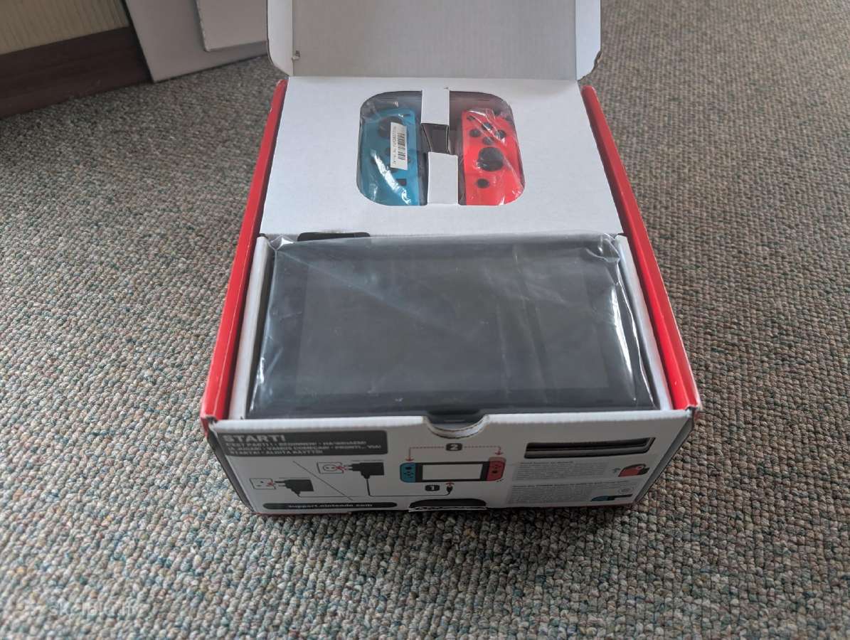 Nintendo Switch V2 (had-s-jxe-c5) - nuotraukos Nr. 2
