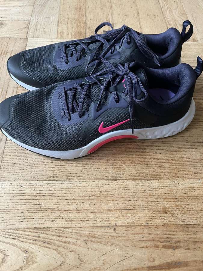 Nike moteriški sportbačiai - nuotraukos Nr. 3