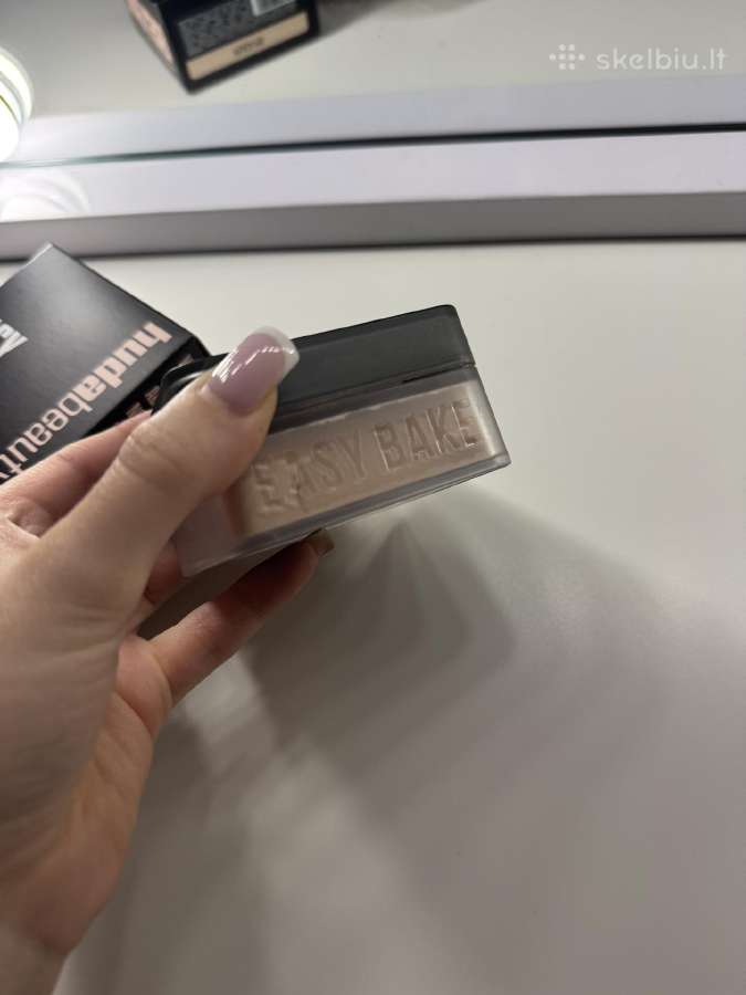 Huda Beauty easy bake biri pudra - nuotraukos Nr. 2