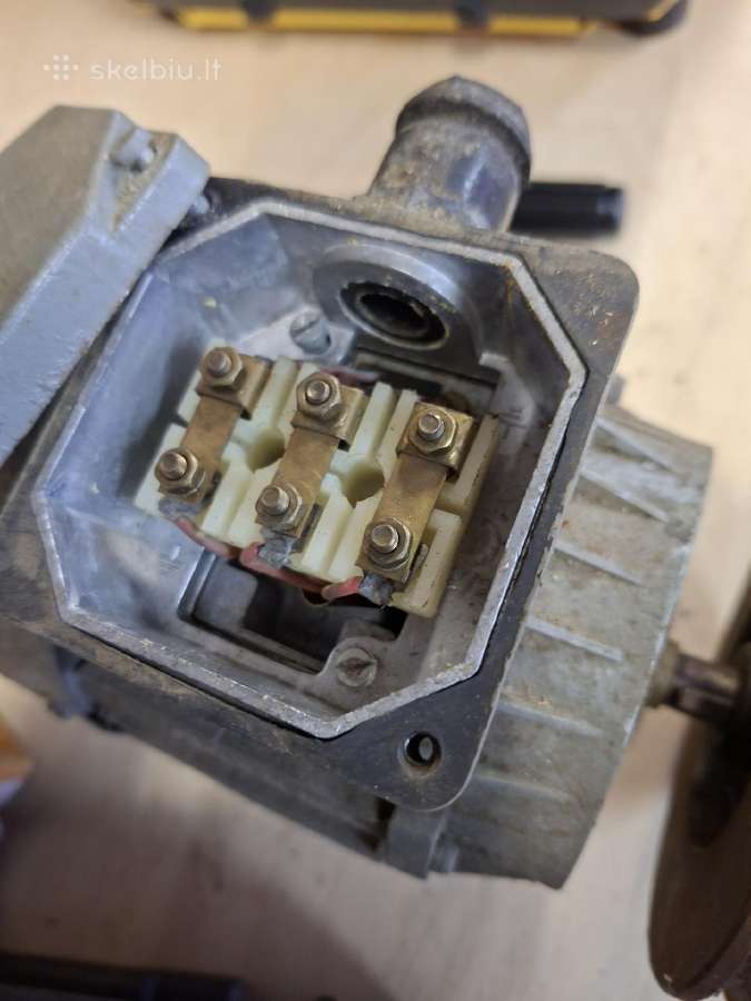 Trifazis elektros variklis 0,37kw 1400 aps - nuotraukos Nr. 7