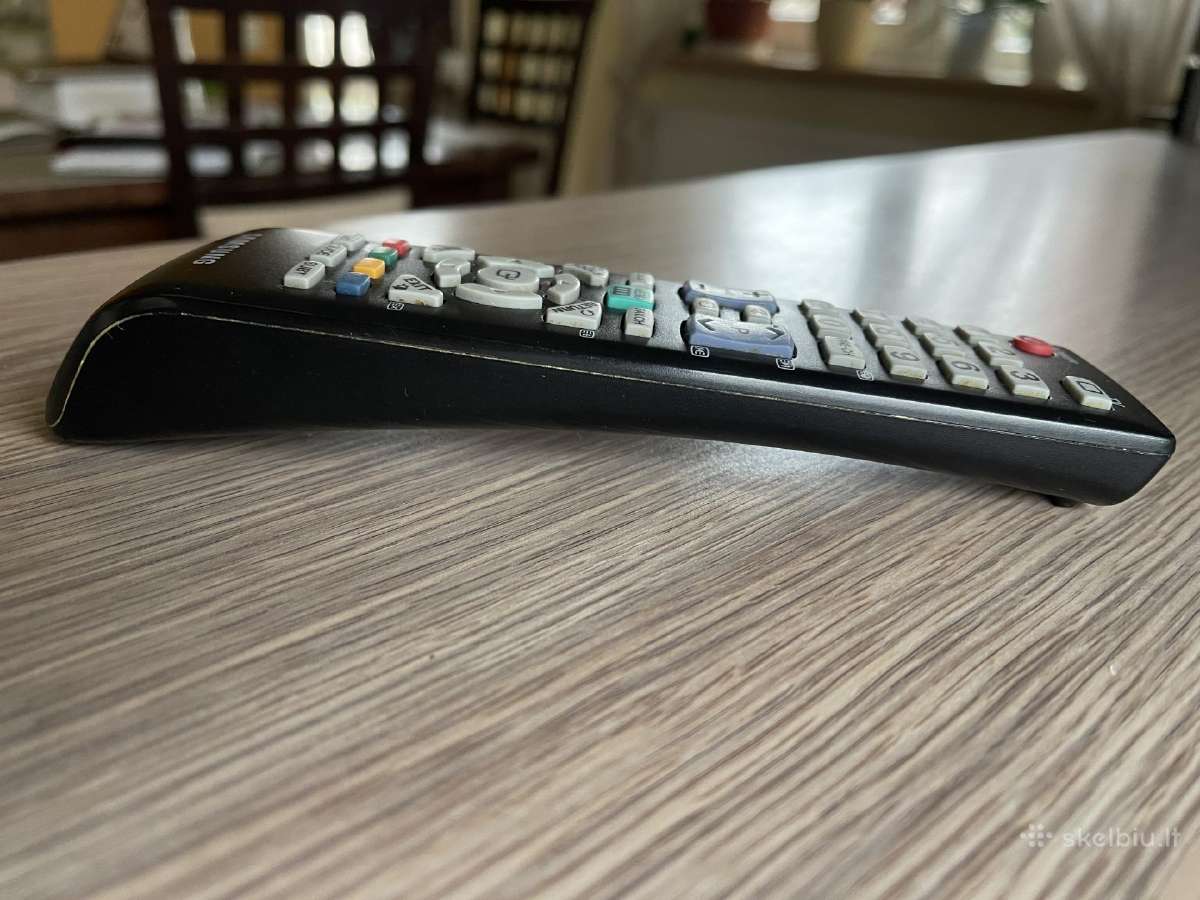 Samsung nuotolinio valdymo pultelis ir TV stovas - nuotraukos Nr. 9