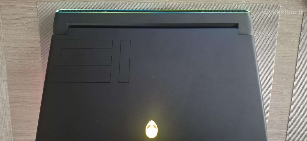 Alienware M15 R5 - nuotraukos Nr. 2